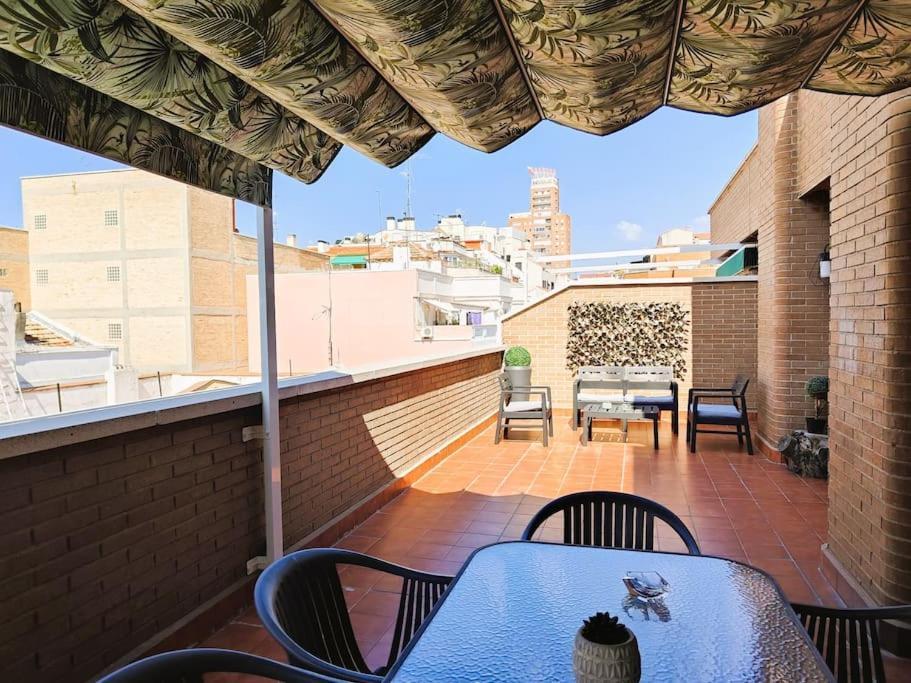 Apartamentos Turisticos Seviro Madrid Kültér fotó