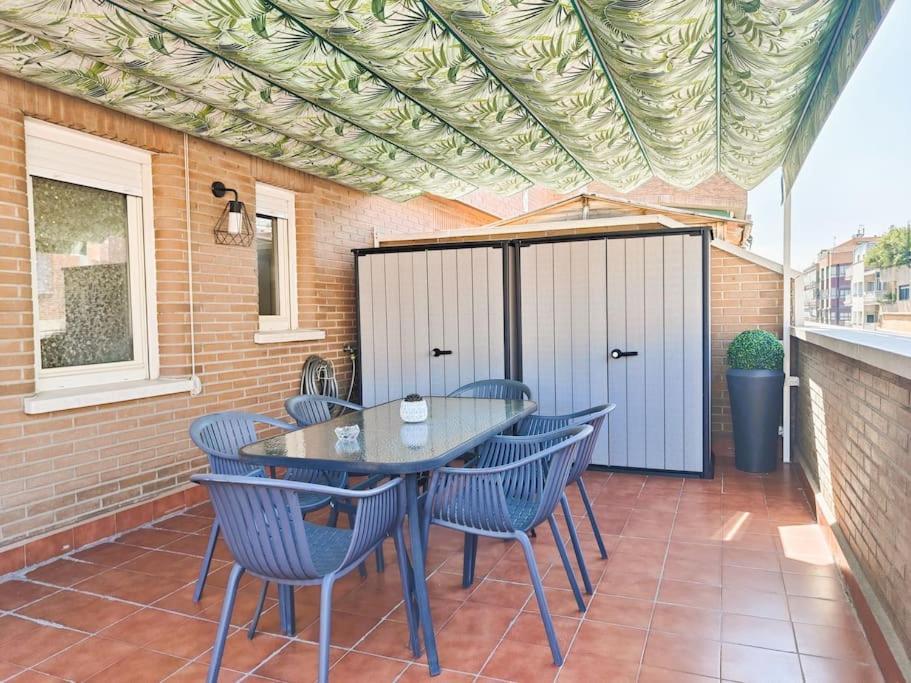 Apartamentos Turisticos Seviro Madrid Kültér fotó