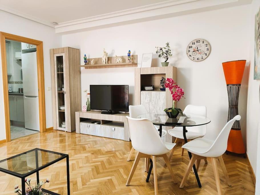 Apartamentos Turisticos Seviro Madrid Kültér fotó